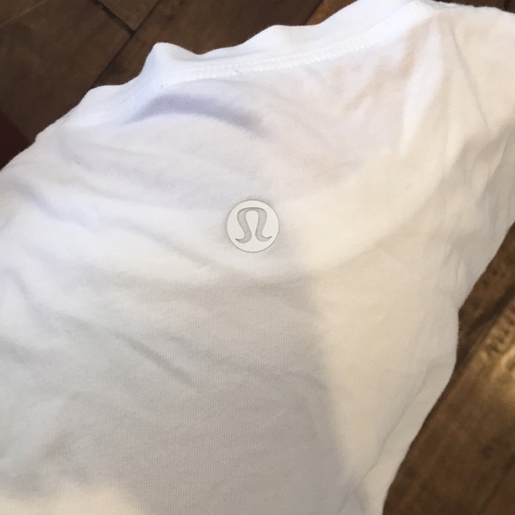 White lulu lemon tank top - Picture 3 of 3